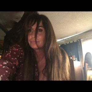 Meet your Posher, Lora